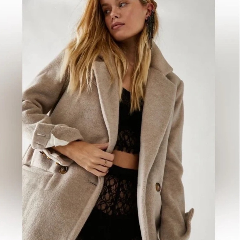 💥💥SALE!!💥💥 Free People Velour oversized brown teddy jacket button down size